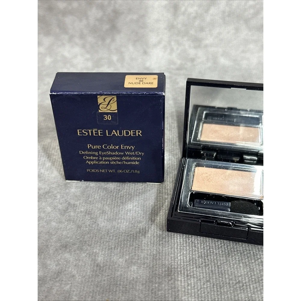 Estee‎ Lauder Defining Eyeshadow Wet/Dry 30 Nude Dare Full Size RARE New